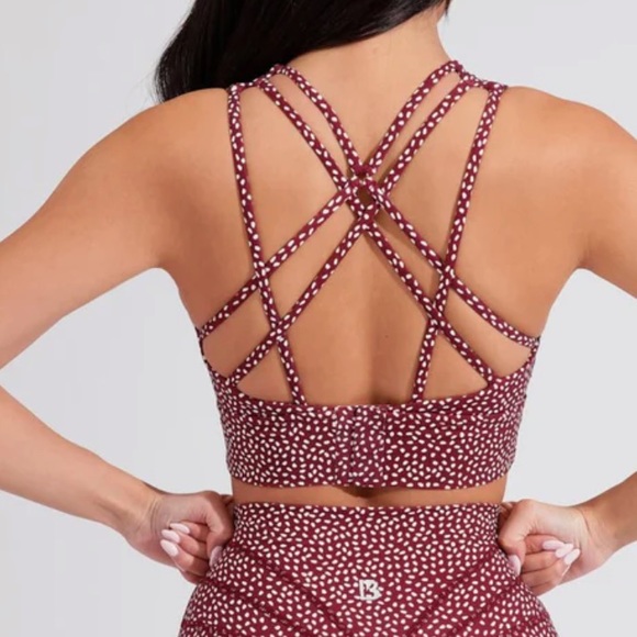 BuffBunny Geo Sports Bra NEW - Picture 2 of 3